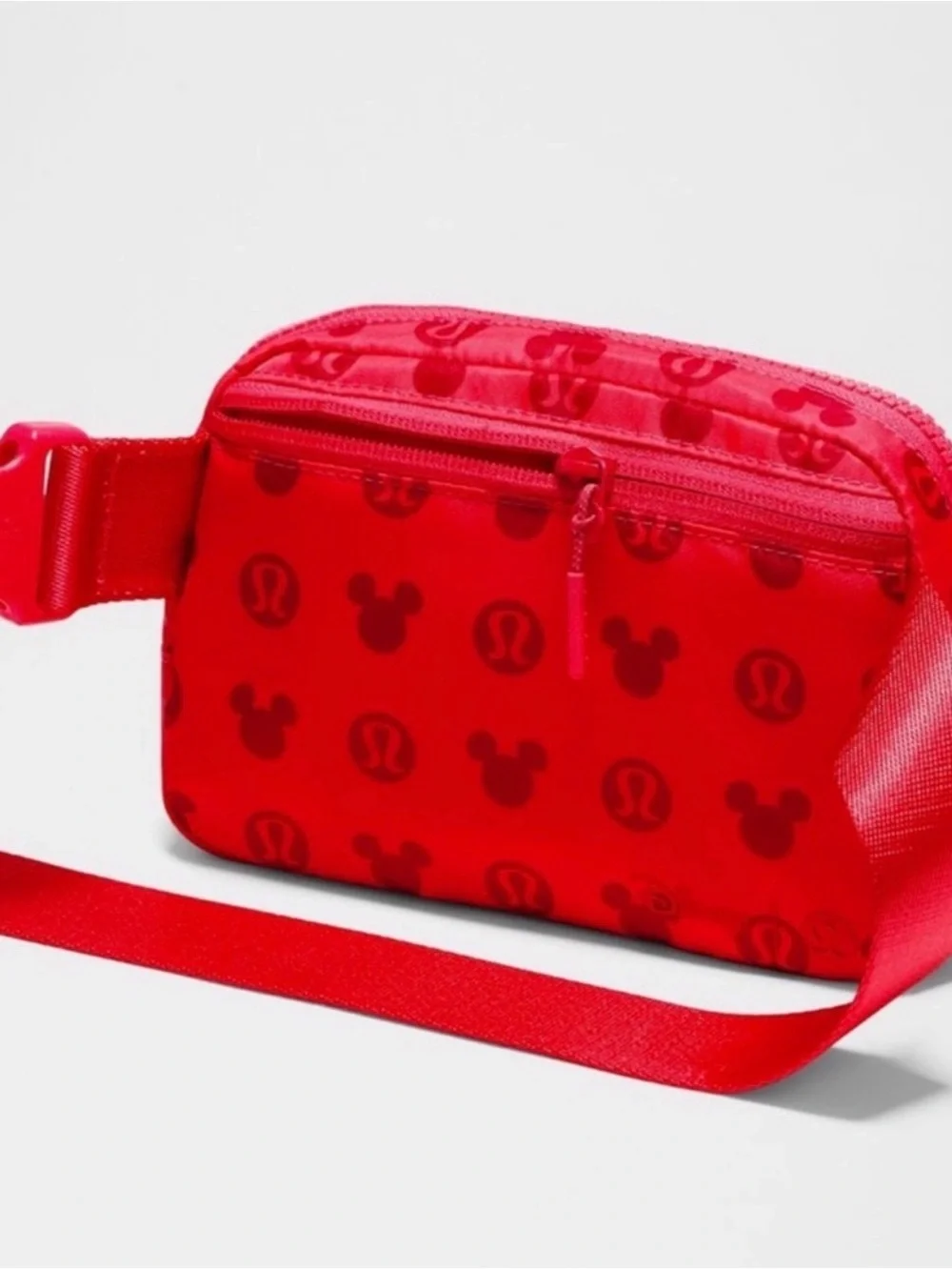 Lululemon Everywhere Belt Bag *Disney